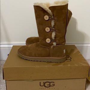 UGG BOOTS